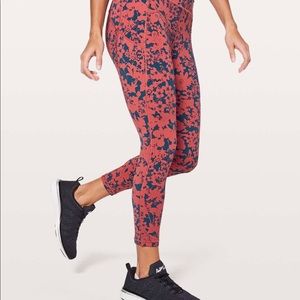 Lululemon Final Lap Crop 23”